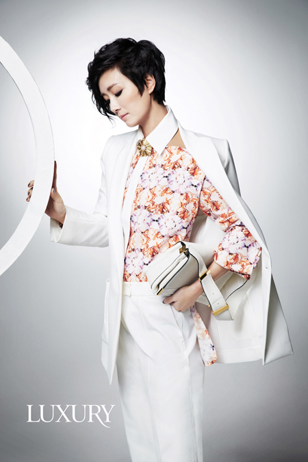 럭셔리 오연수 화보 (4).jpg