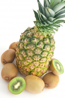8719815-pineapple-and-kiwi-fruit-isolated-on-white-background.jpg