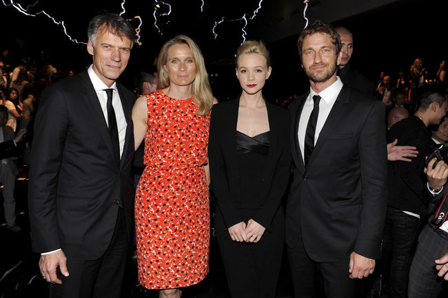 claus-dietrich-lahrs-frau-iris-carey-mulligan-gerardbutler-boss_winter_show_shanghai_101_v650x433.jpg