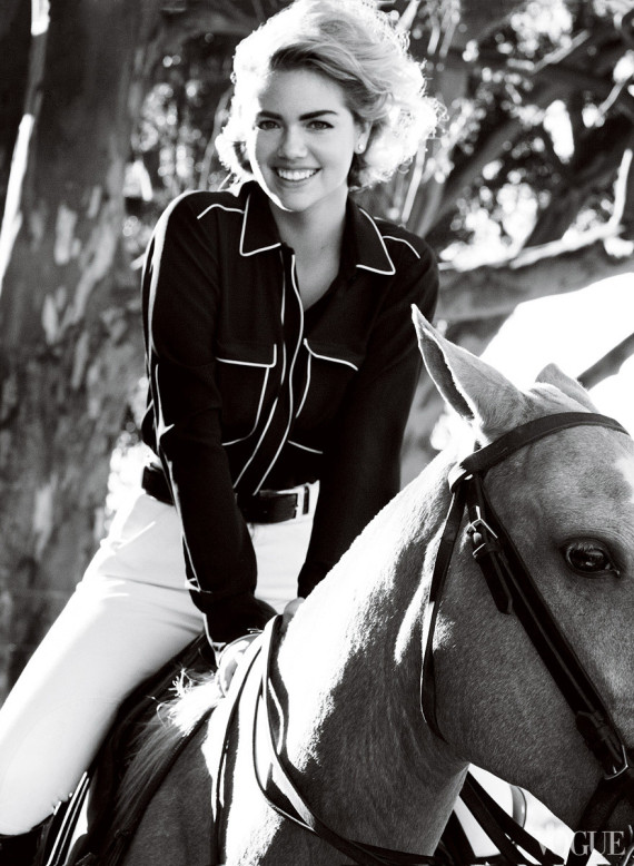 kate-upton-by-mario-testino-vogue-us-june-2013-cover-03-570x778.jpg