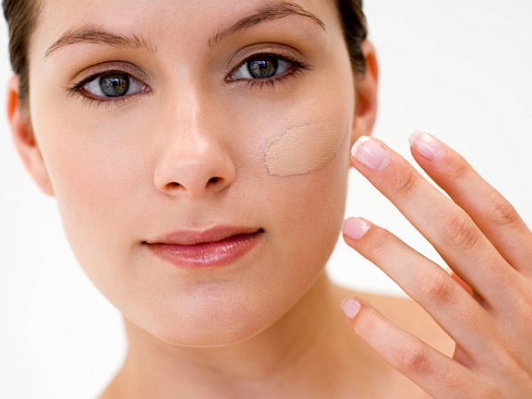 make_up_tips_how_to_choose_the_right_foundation.jpg