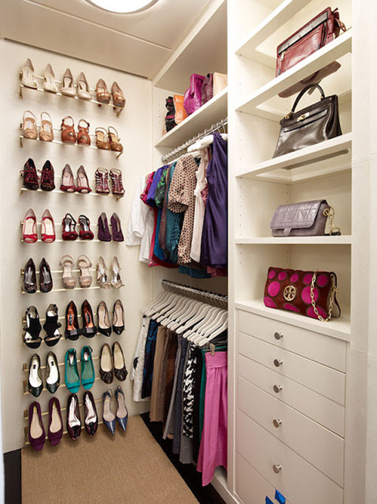 Cute-Small-Walk-in-Closet.jpg