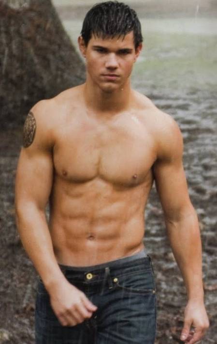 taylor-lautner-naked__oPt.jpg