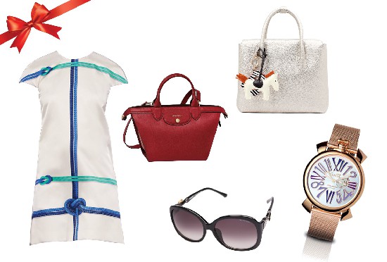 ▲ 의류:롱샴(Longchamp), 시계: 가가 밀라노(GaGa Milano), 레드 백: 롱샴(Longchamp), 실버 백: 브레라(Brera), 선글라스: 레노마(Renoma)