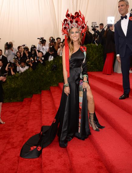 Sarah Jessica Parker in H&M.jpg
