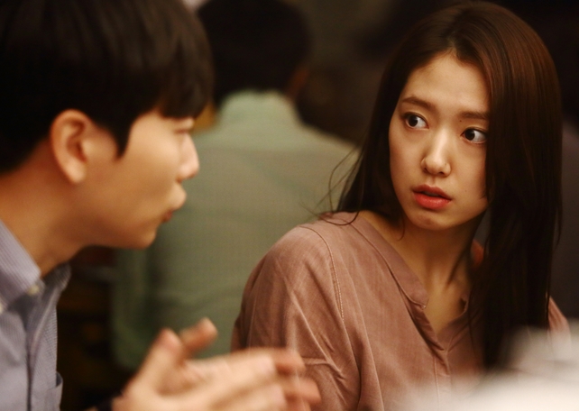 15.박신혜.jpg