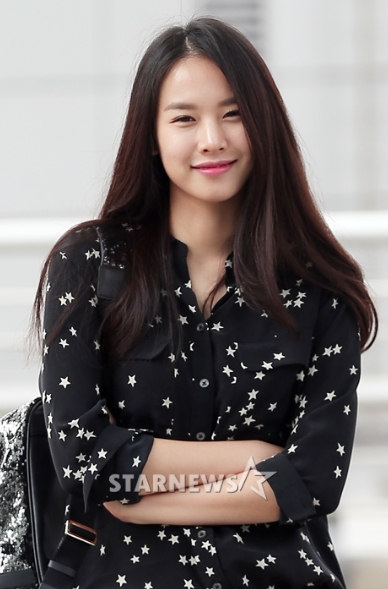 ▲ 조윤희 공항패션 (출처:스타뉴스)