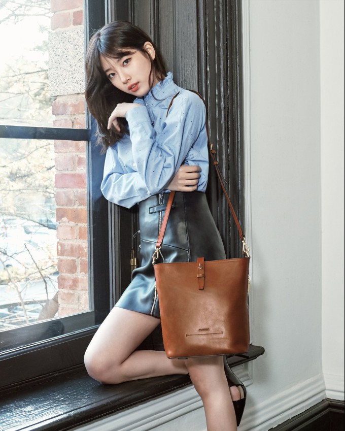 빈폴액세서리_수지 화보 6_허니백.jpg
