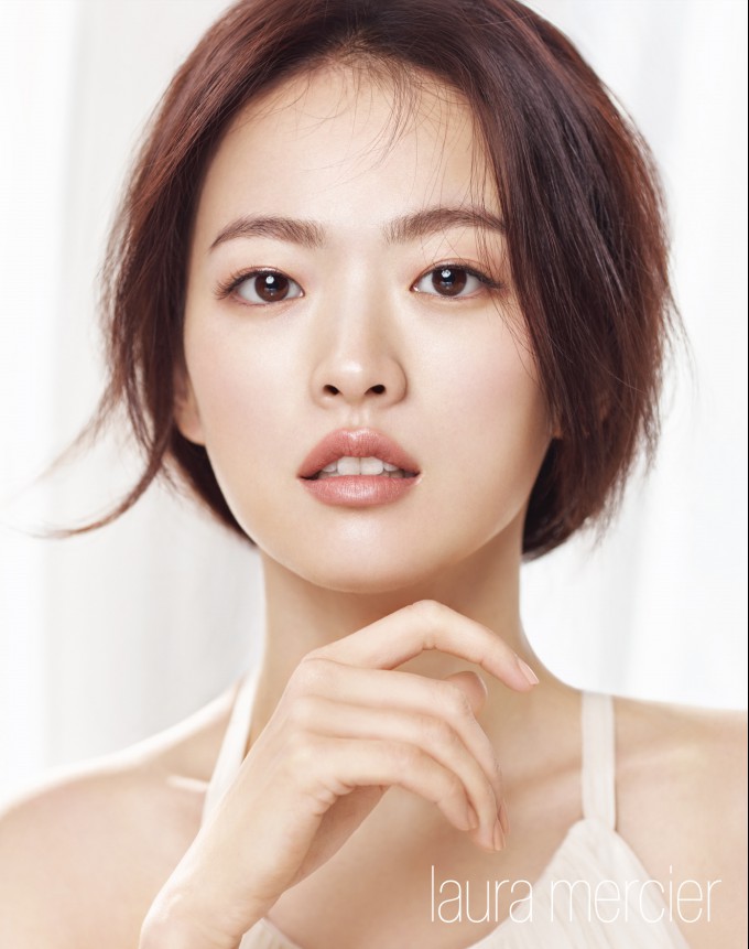 ▲ 로라메르시에 SS 캔들글로우 파운데이션 광고