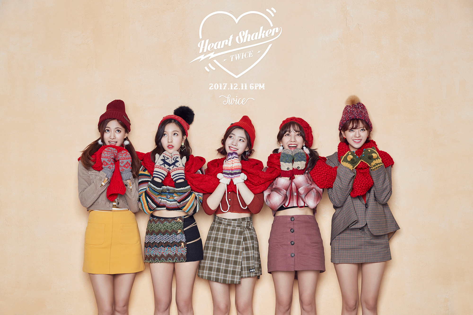트와이스_하트셰이커_포토_퍼레이드 (6).jpg