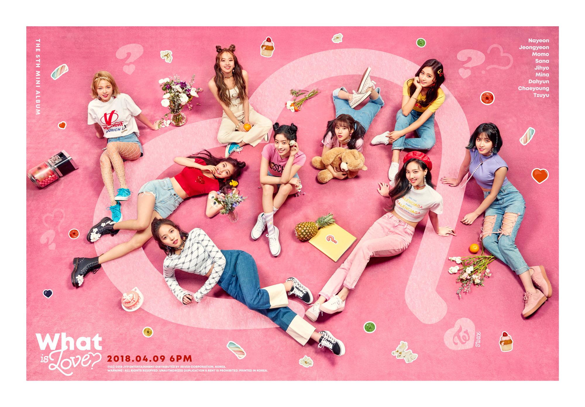 트와이스_왓 이즈 러브_단체 티저.jpg