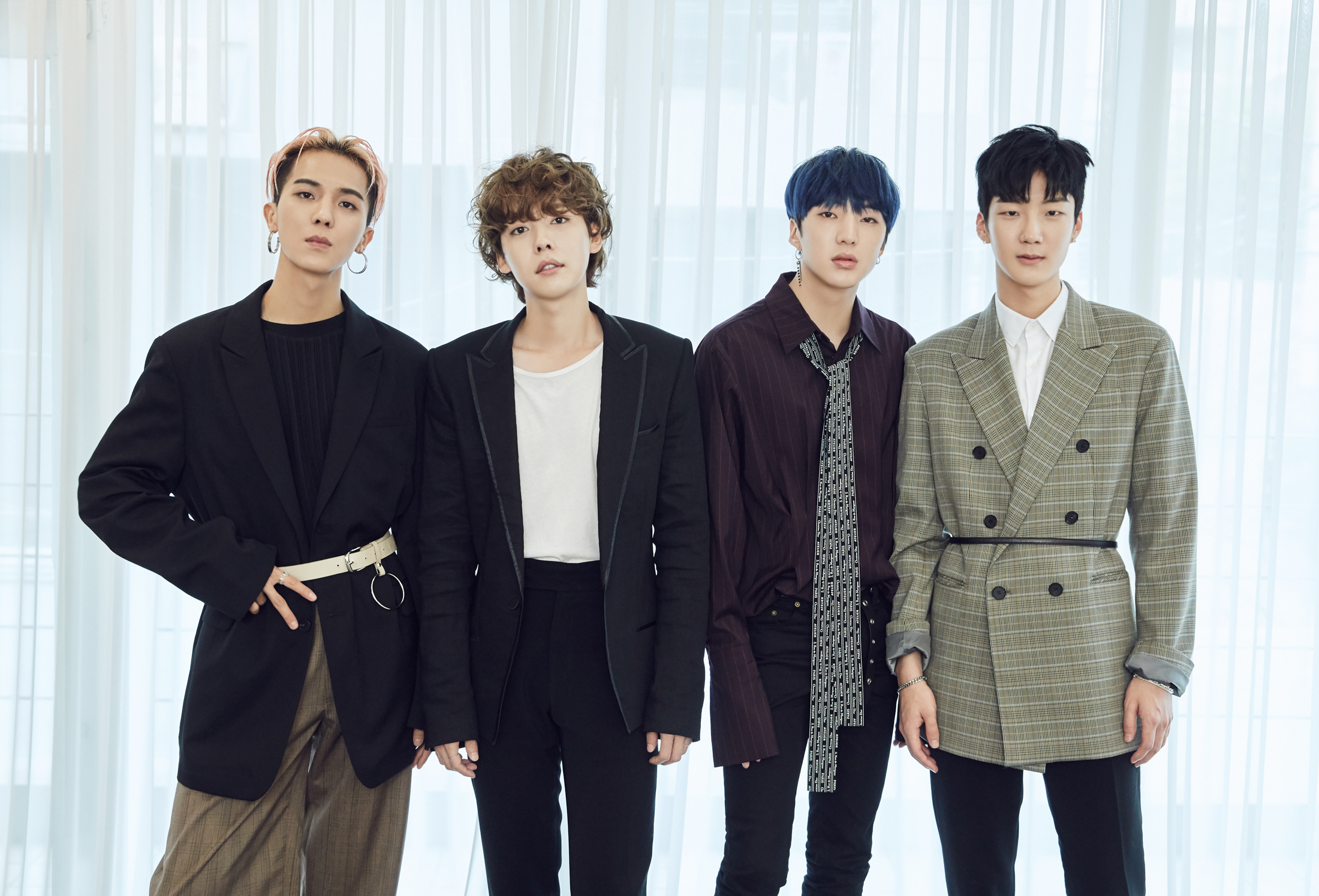 위너 단체1.jpg