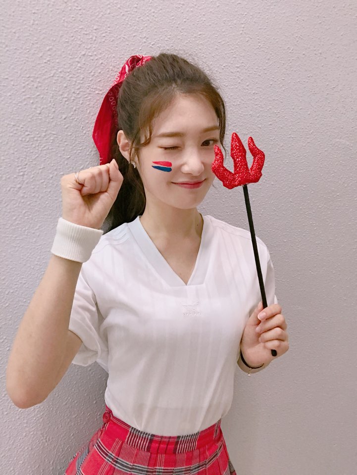 180618_정채연 (2).jpg