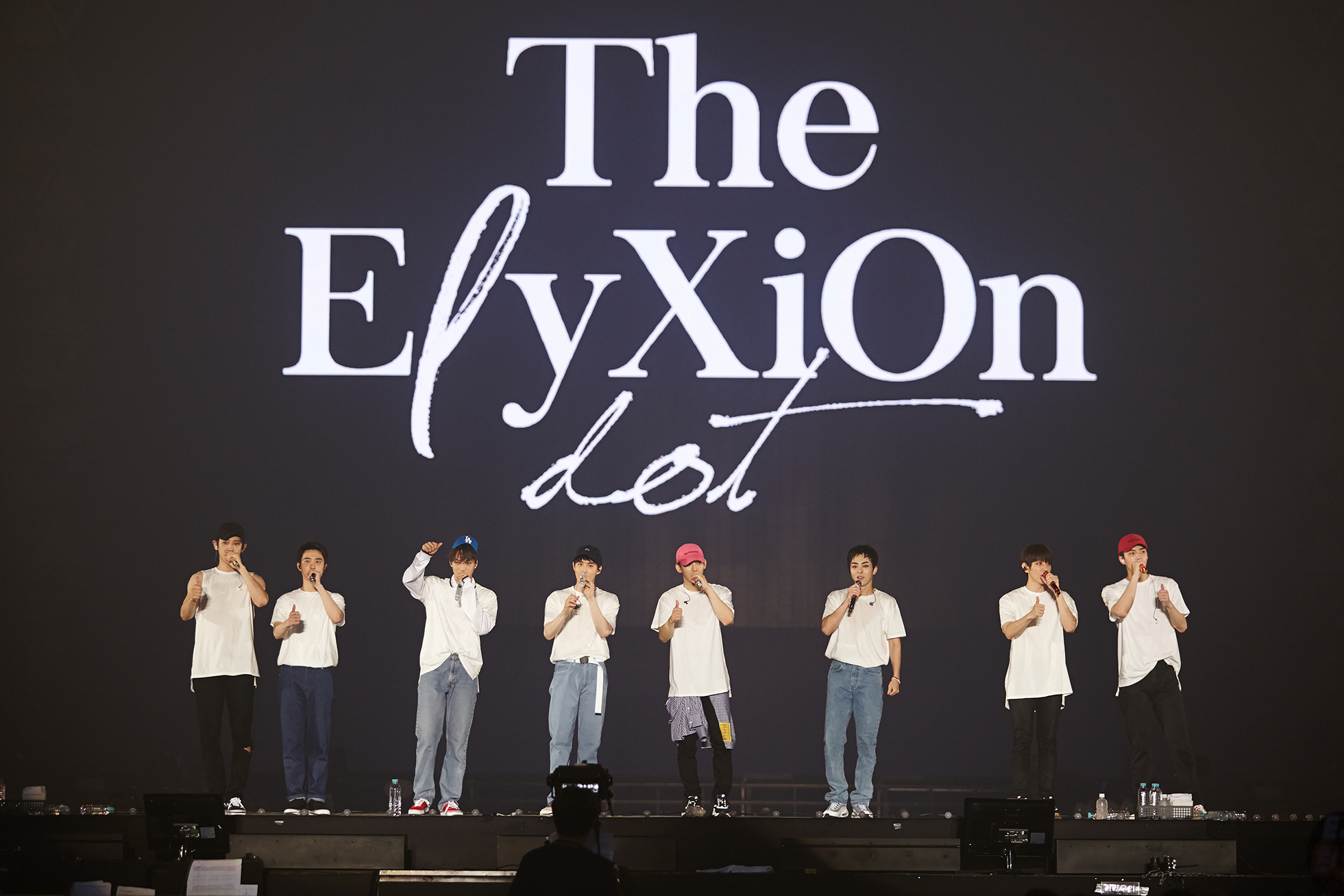 엑소 네 번째 콘서트 서울 앙코르 공연 이미지 6.jpg