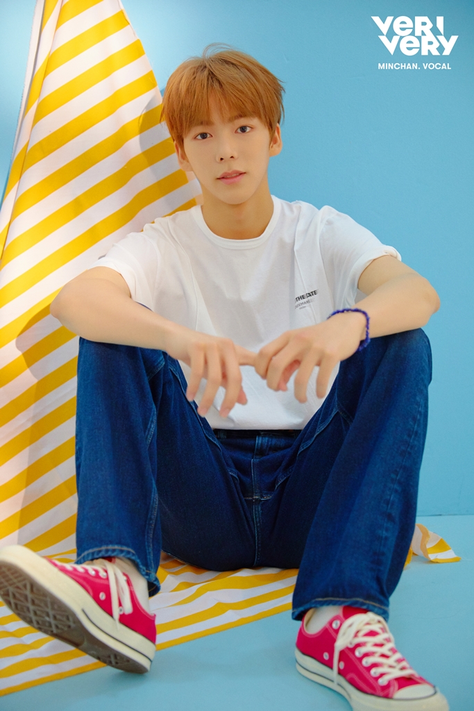 화_베리베리(VERIVERY)_멤버_민찬(2).jpg
