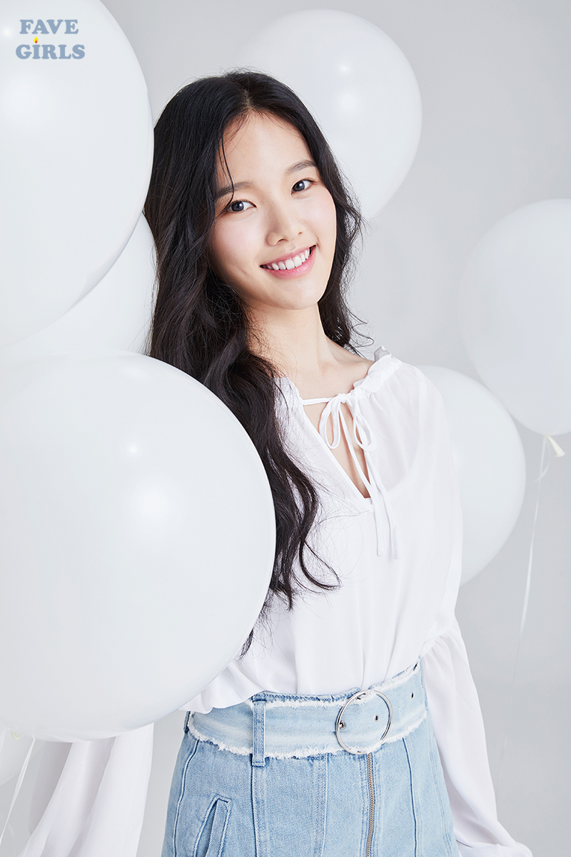 FAVEGIRLS_ 이수진 프로필.jpg
