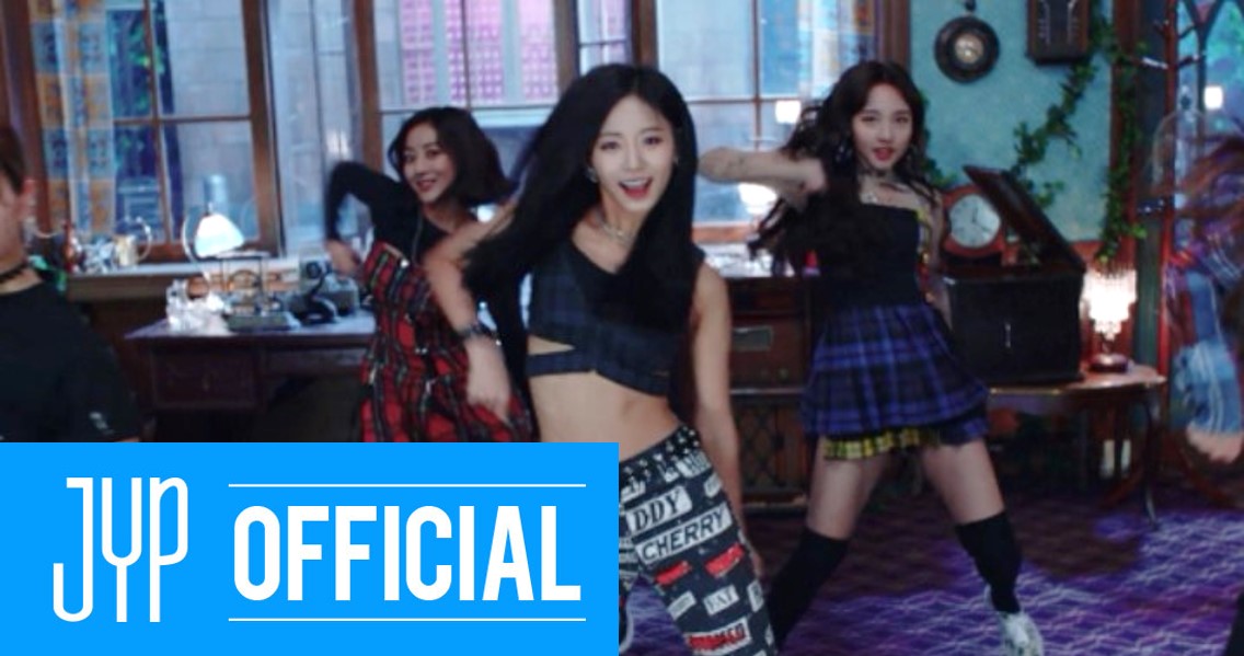 TWICE_YES or YES_MV_티저_캡처.jpg