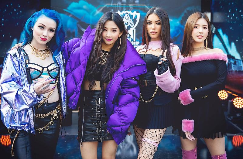 KDA_POPSTARS_단체.jpg