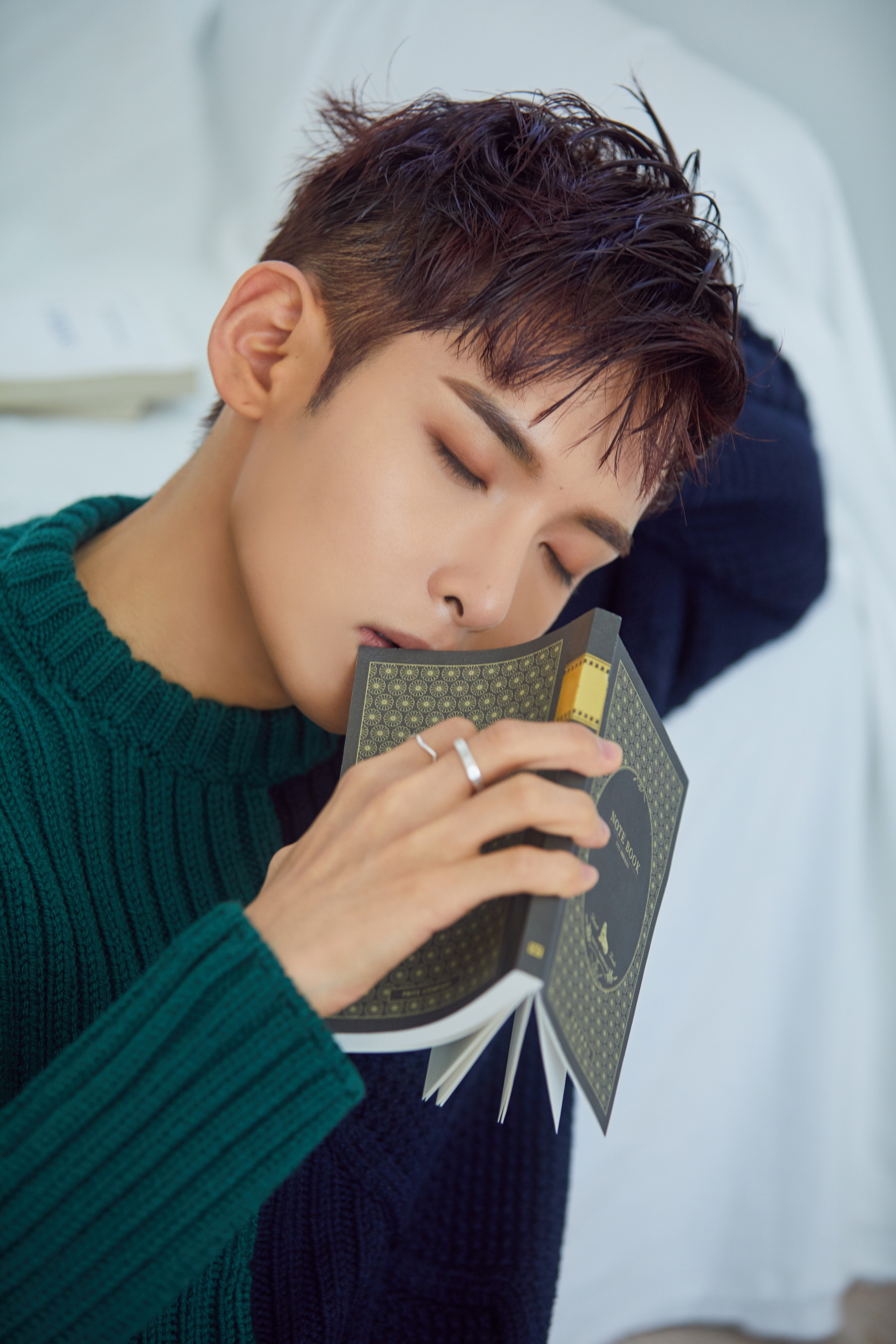 려욱 라운드인터뷰 이미지 (3).jpg