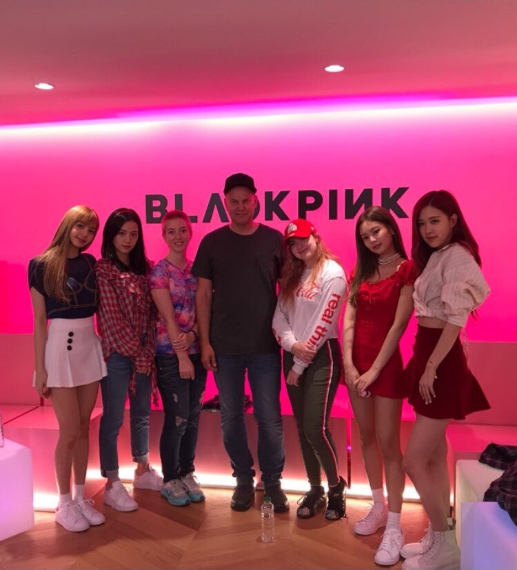 PAUL TOLLETT_블랙핑크 단체 사진.jpg