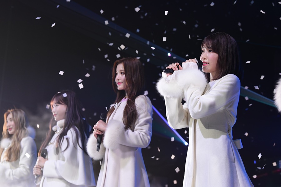 (0121) 아이즈원 일본 데뷔 쇼케이스 스틸컷2.jpg