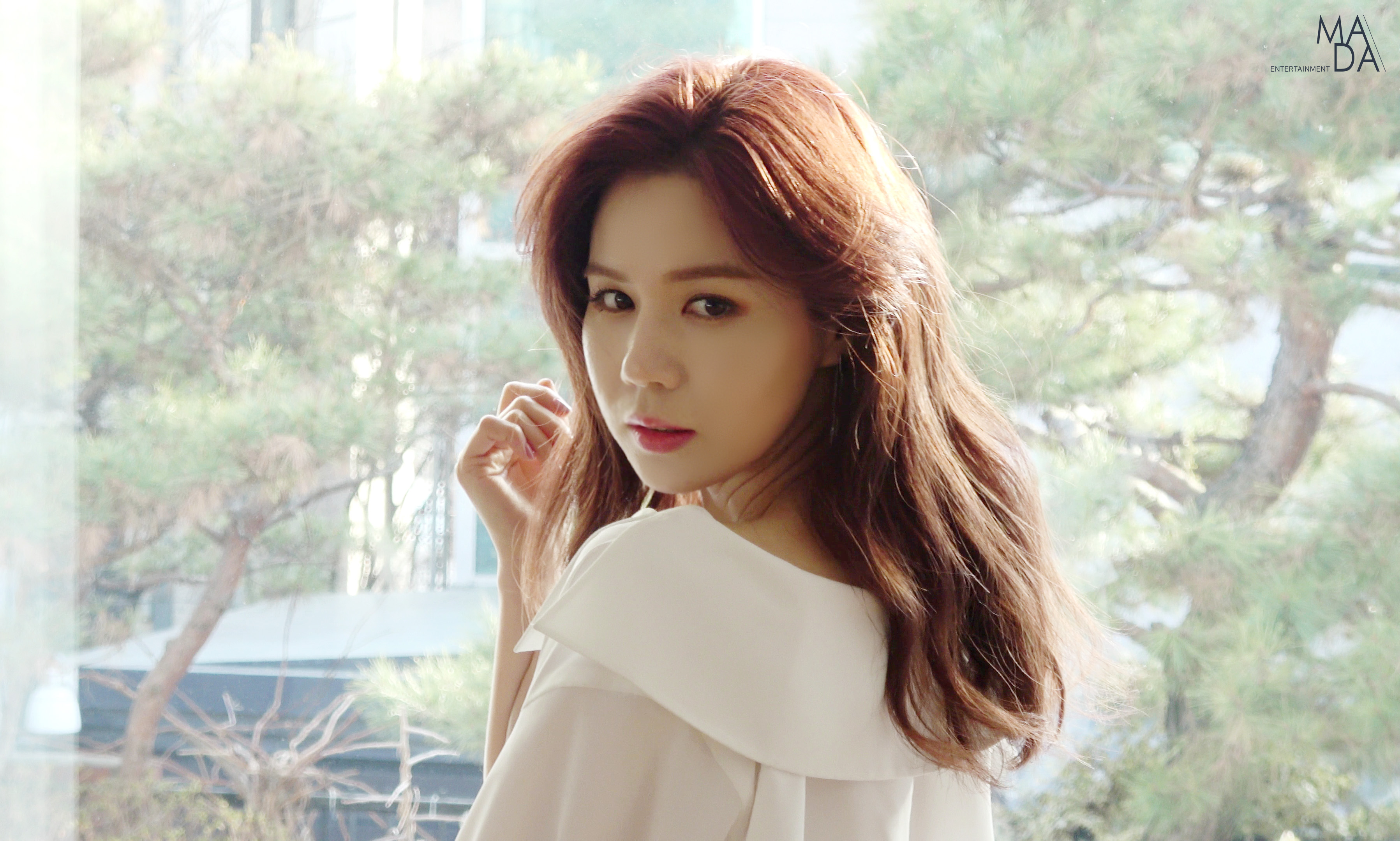190125_박시은, 청순미 돋보이는 화보 촬영 현장 비하인드 컷 공개… ‘독보적인 분위기’3.jpg