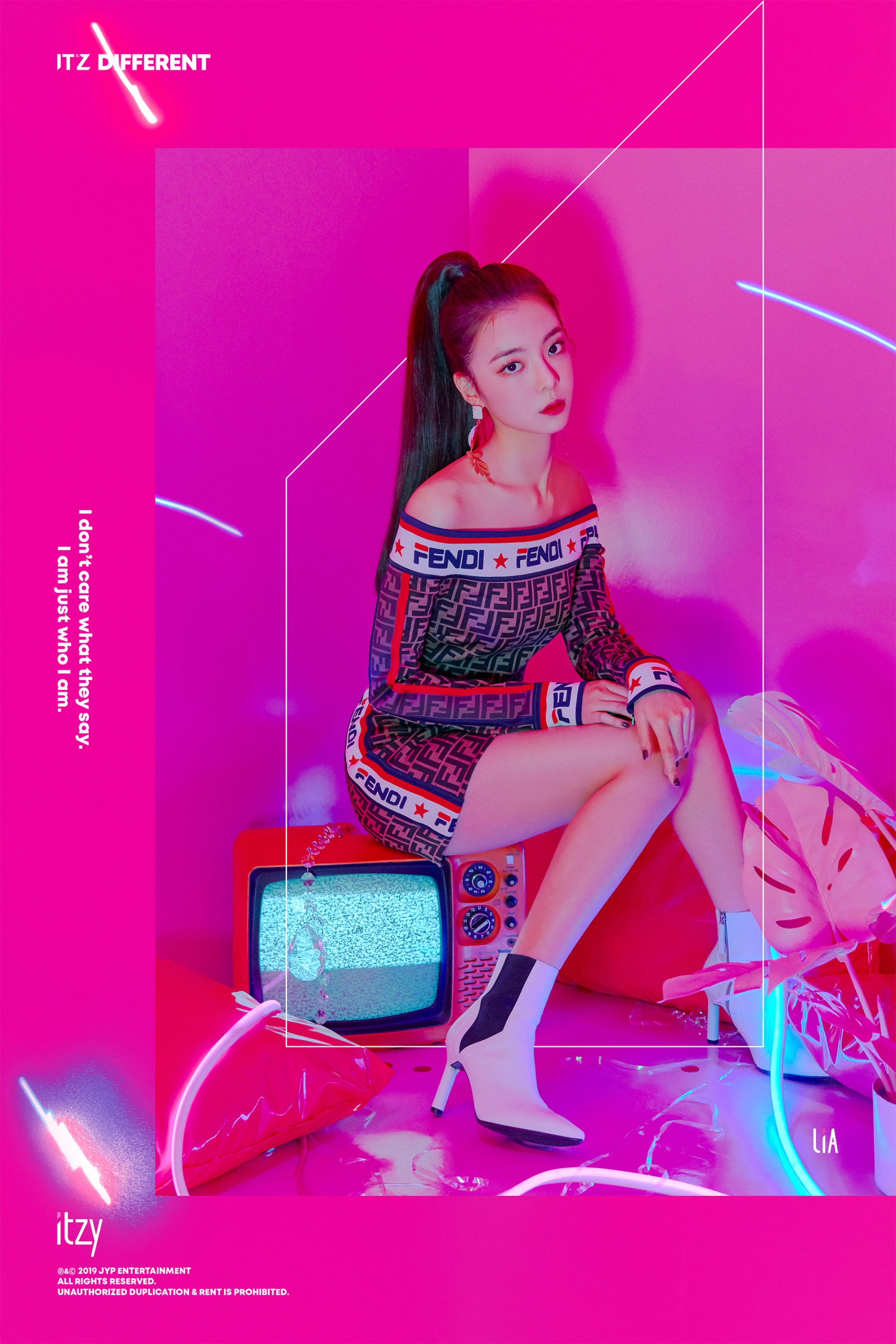ITZY(있지)_리아 (1).jpg