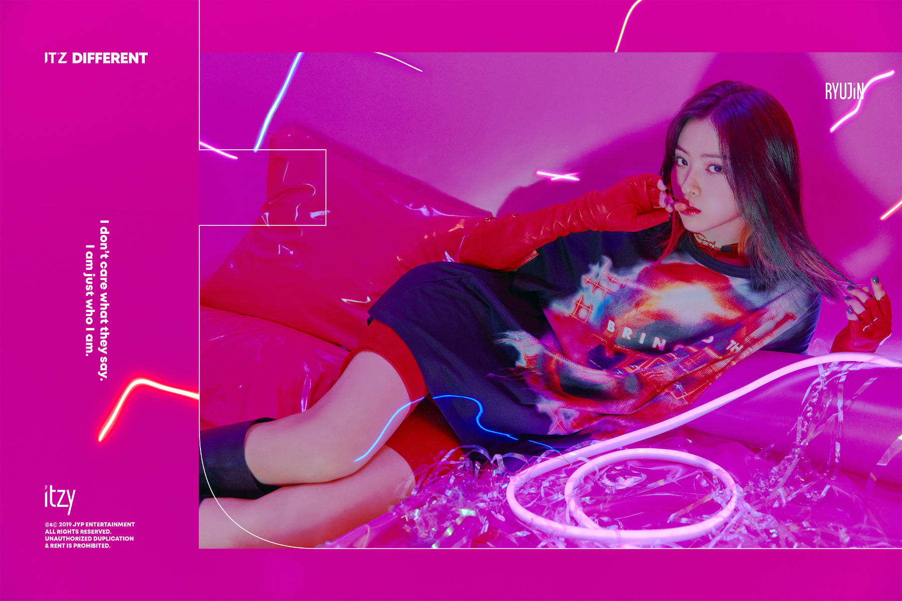 ITZY(있지)_류진 (1).jpg