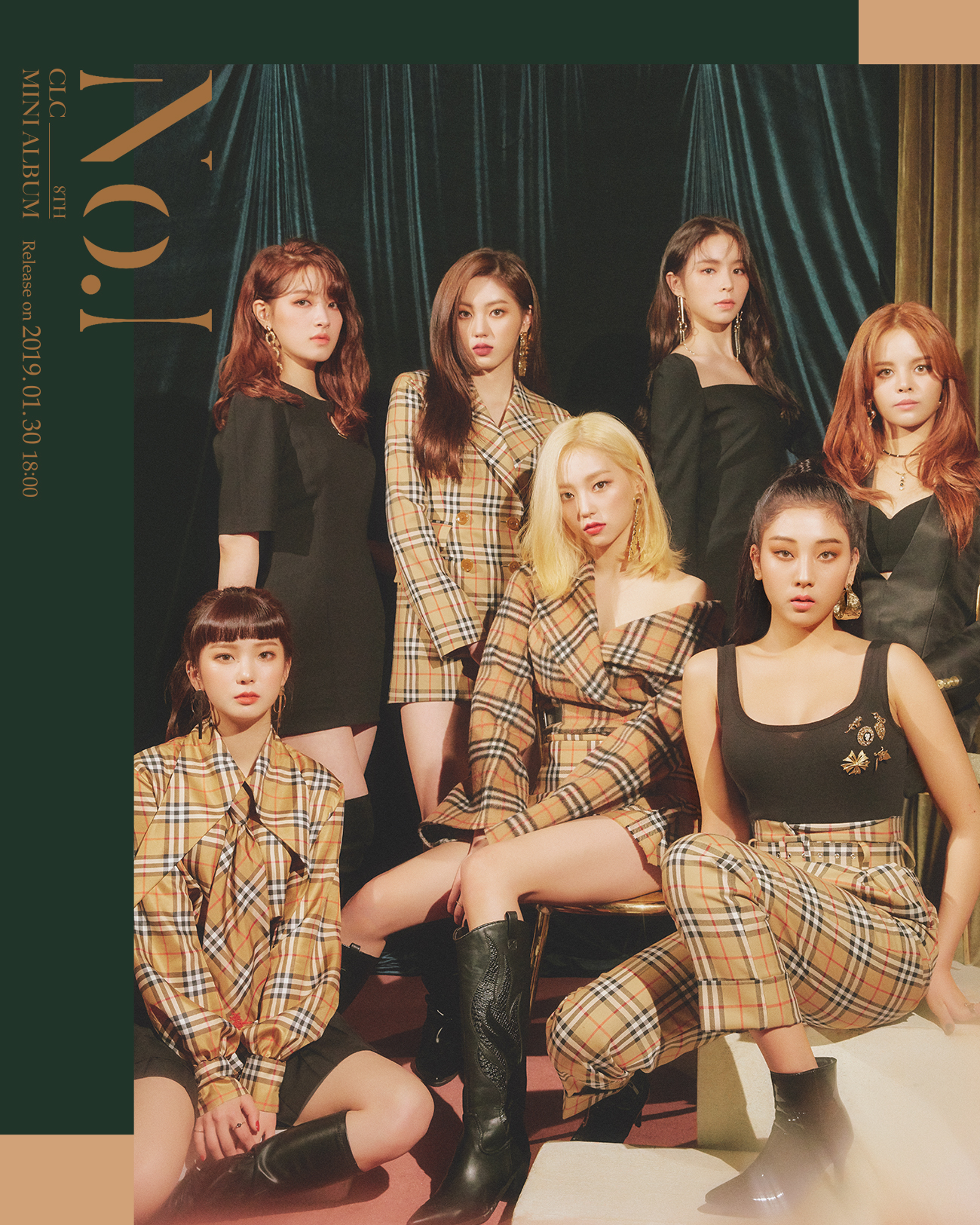 CLC_8th mini_단체.jpg