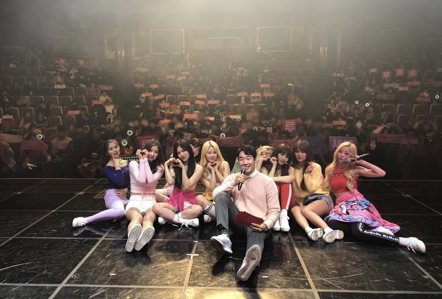 (0225) 네이처_데뷔 첫 공식팬미팅_인증샷2.jpg