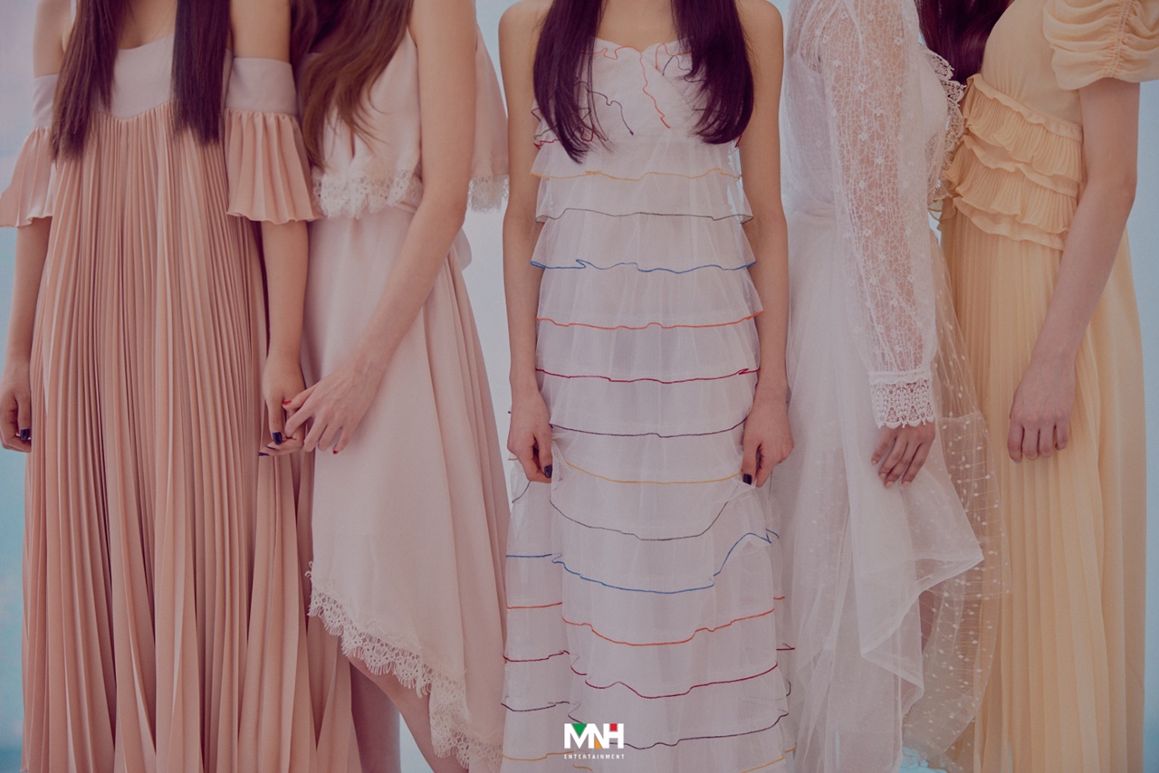 (0304) MNH엔터 첫 걸그룹 커밍순 이미지.jpg