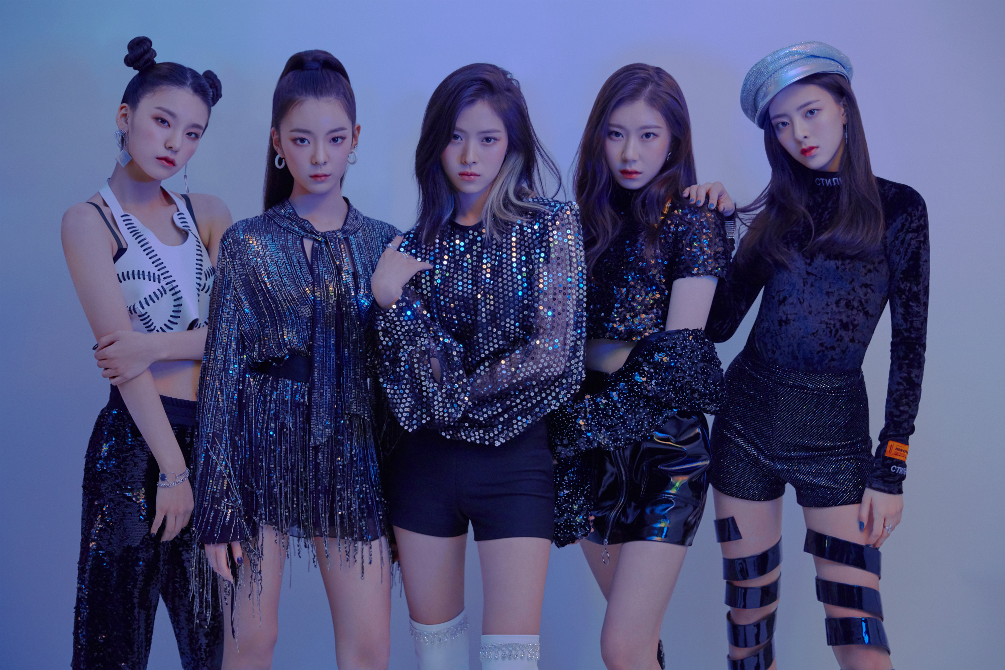 ITZY(있지).jpg