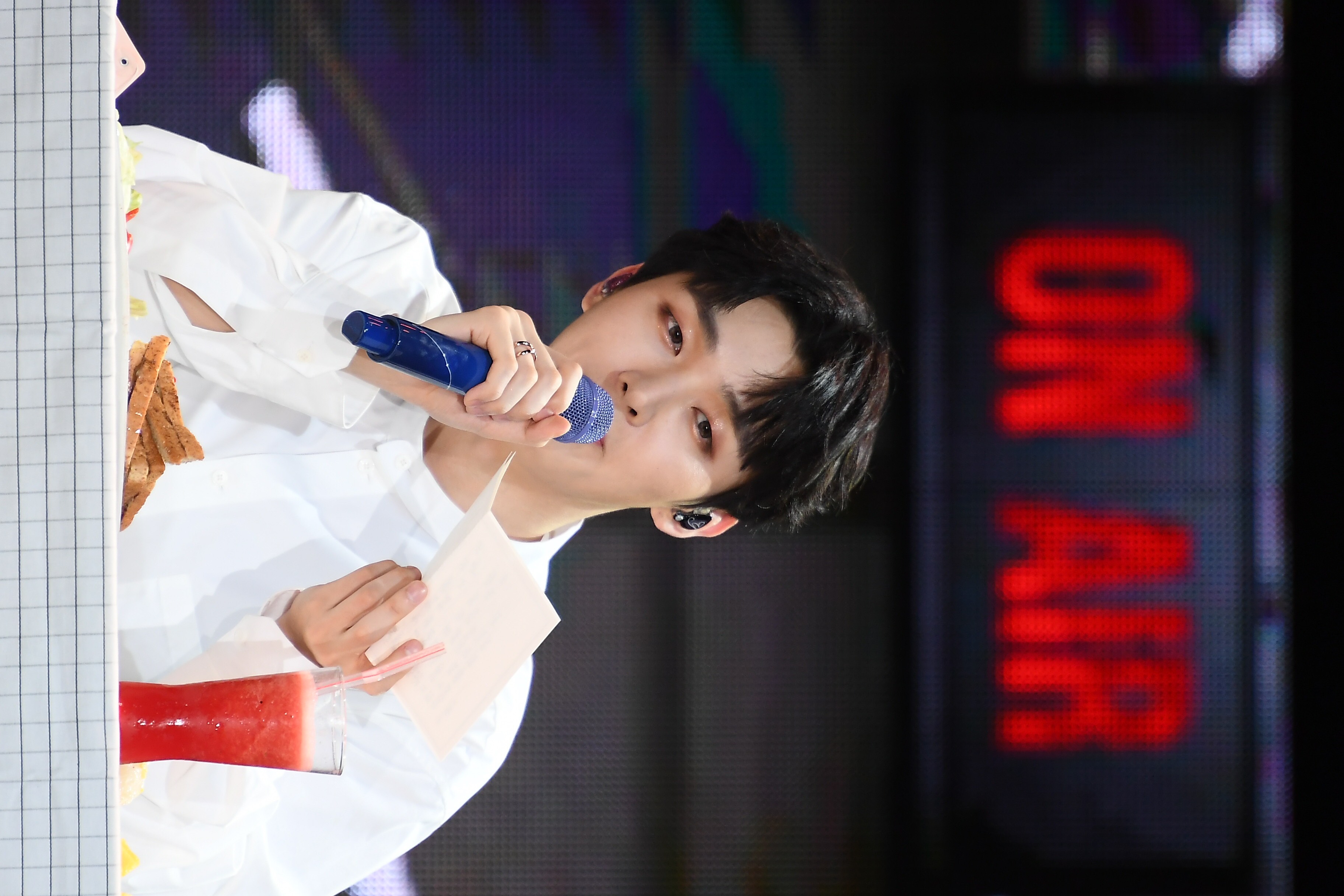 윤지성 팬미팅 2.jpg
