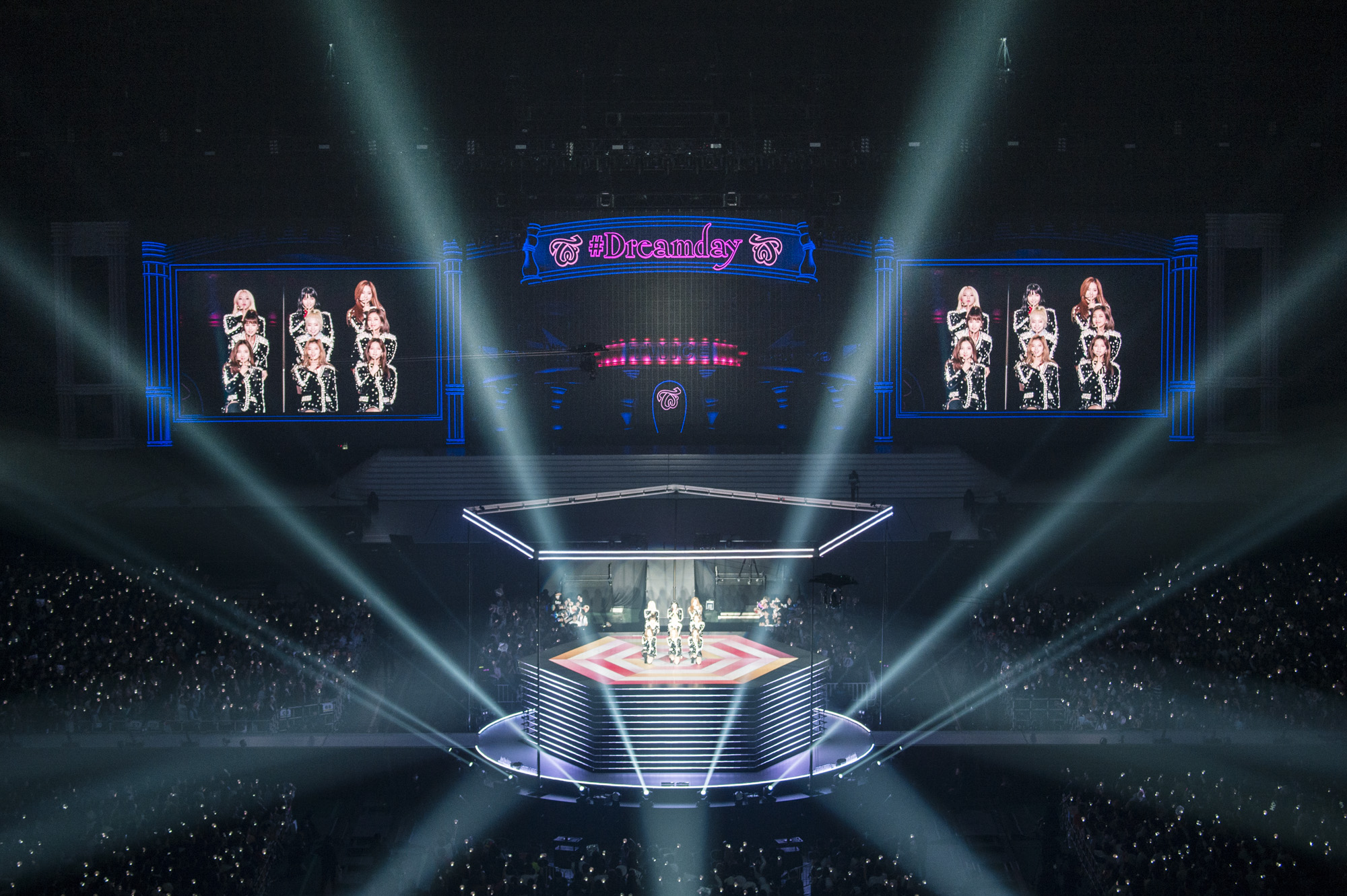 트와이스_도쿄돔_전경 (3).jpg