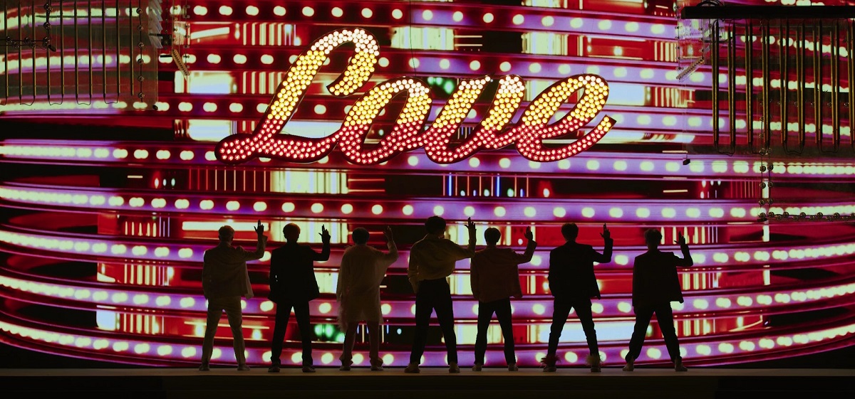 방탄소년단_작은 것들을 위한 시(Boy With Luv)_티저(2).jpg
