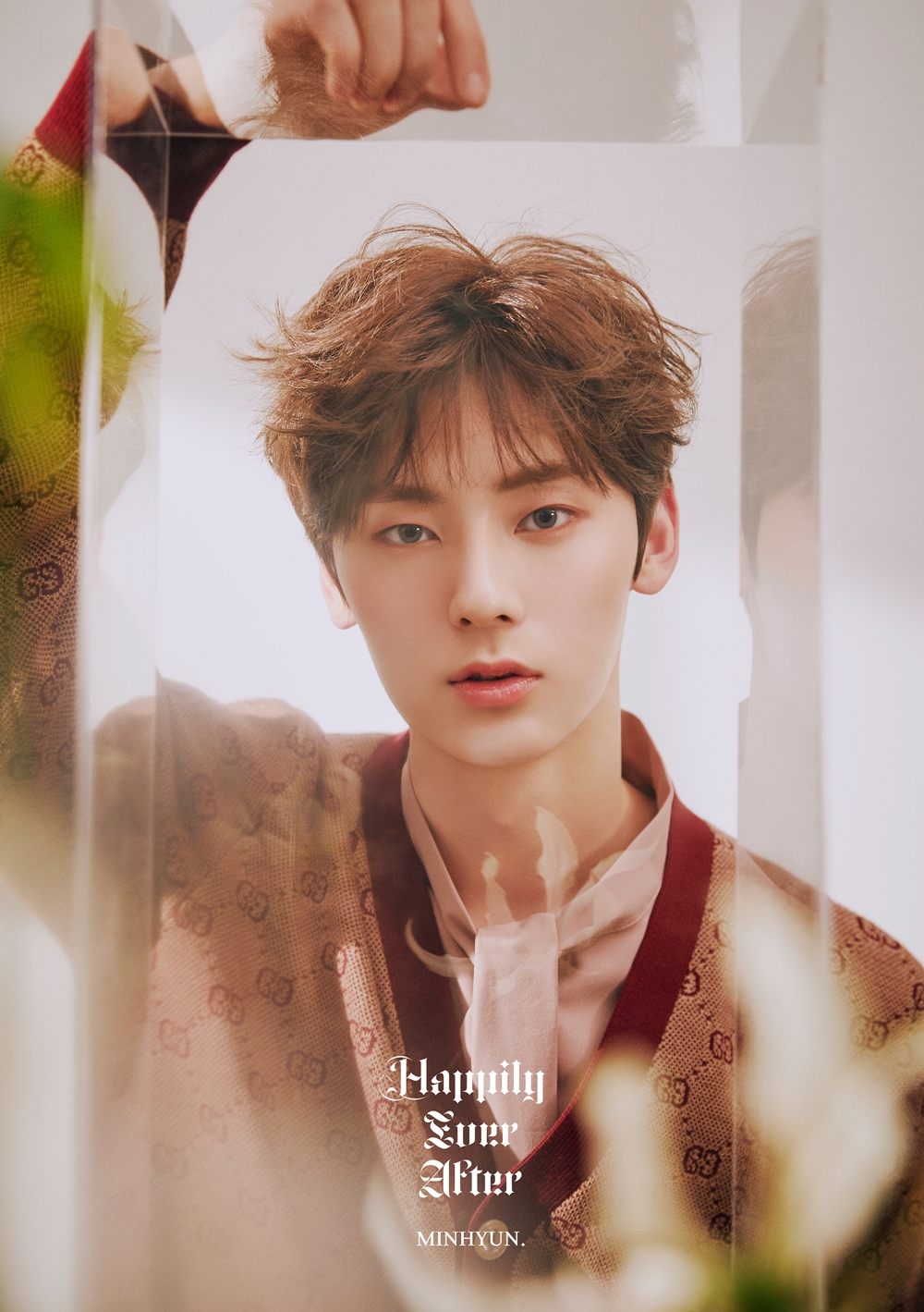 190418_뉴이스트_민현.jpg