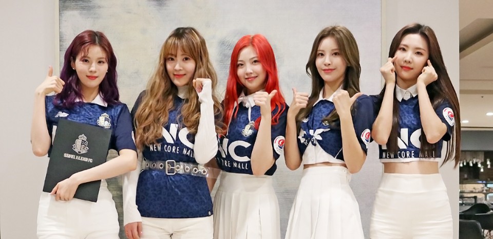유티폼 단체.jpg