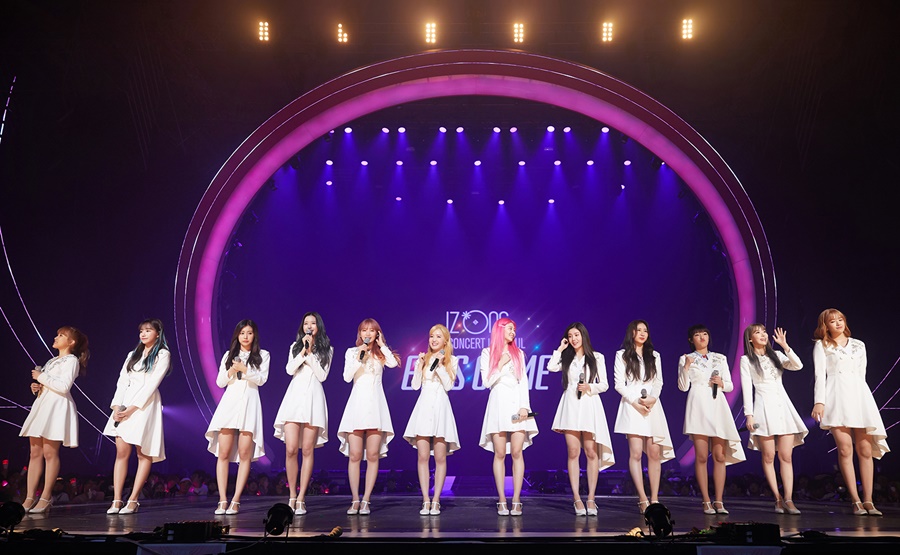 (0610) 아이즈원 콘서트 스틸컷6.jpg
