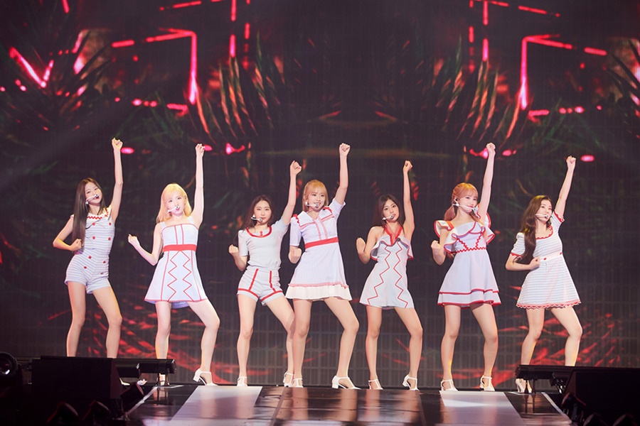(0610) 아이즈원 콘서트 스틸컷3.jpg