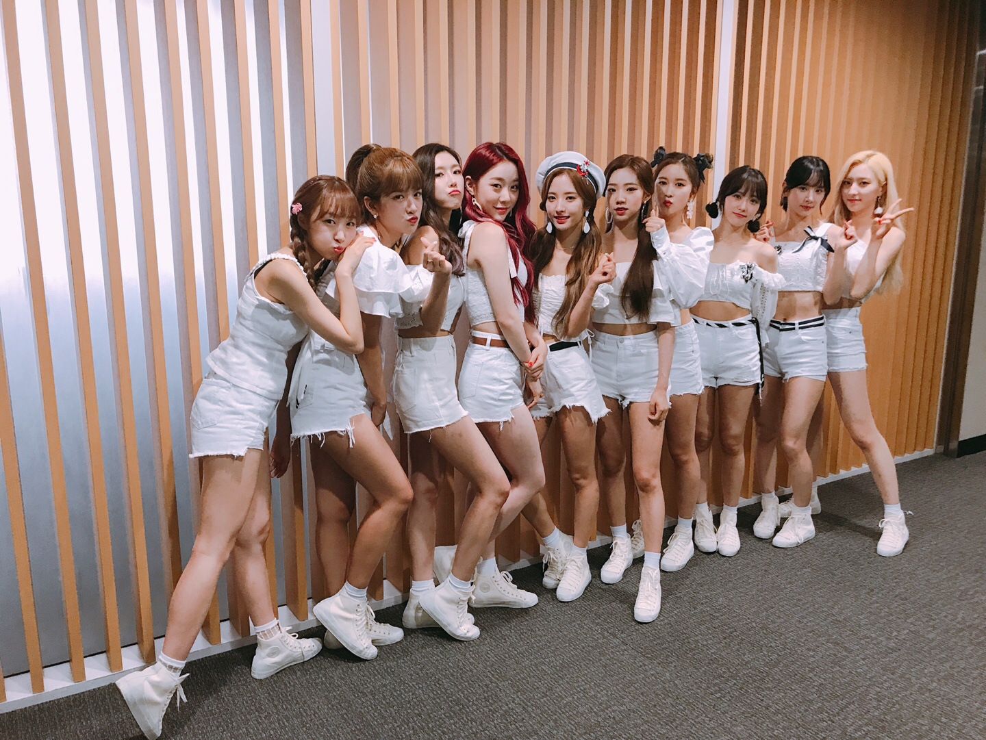 우주소녀_엠카운트다운2.jpeg