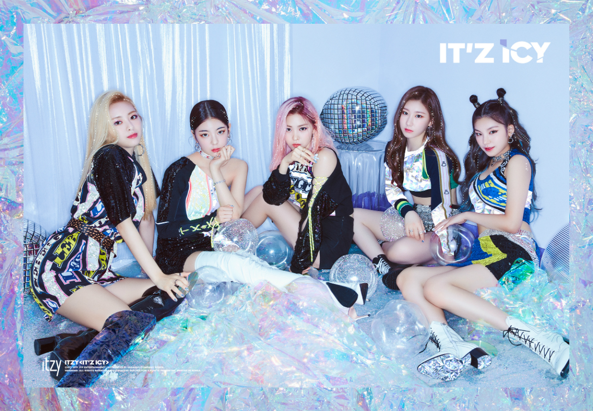 ITZY_단체 티저 (1).jpg