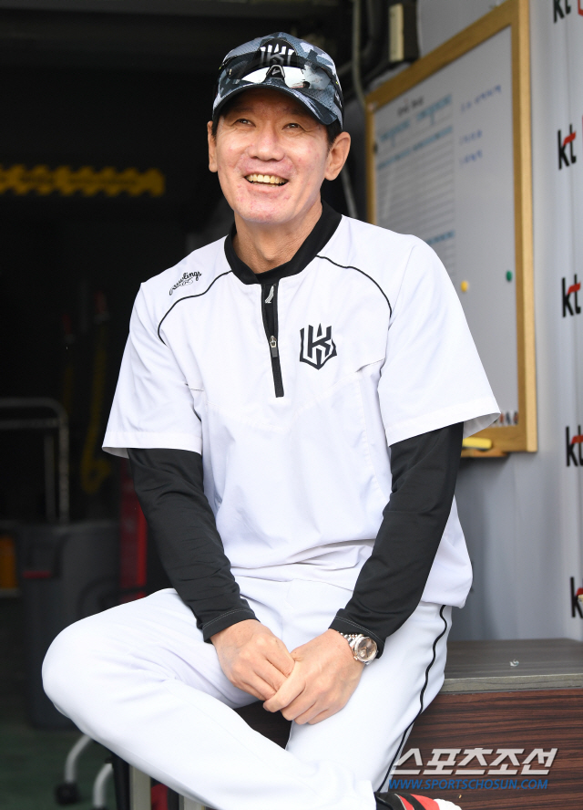 조재윤.jpg
