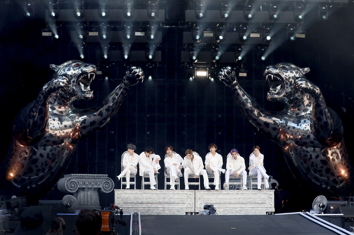 1.방탄소년단_일본 오사카 콘서트.jpg