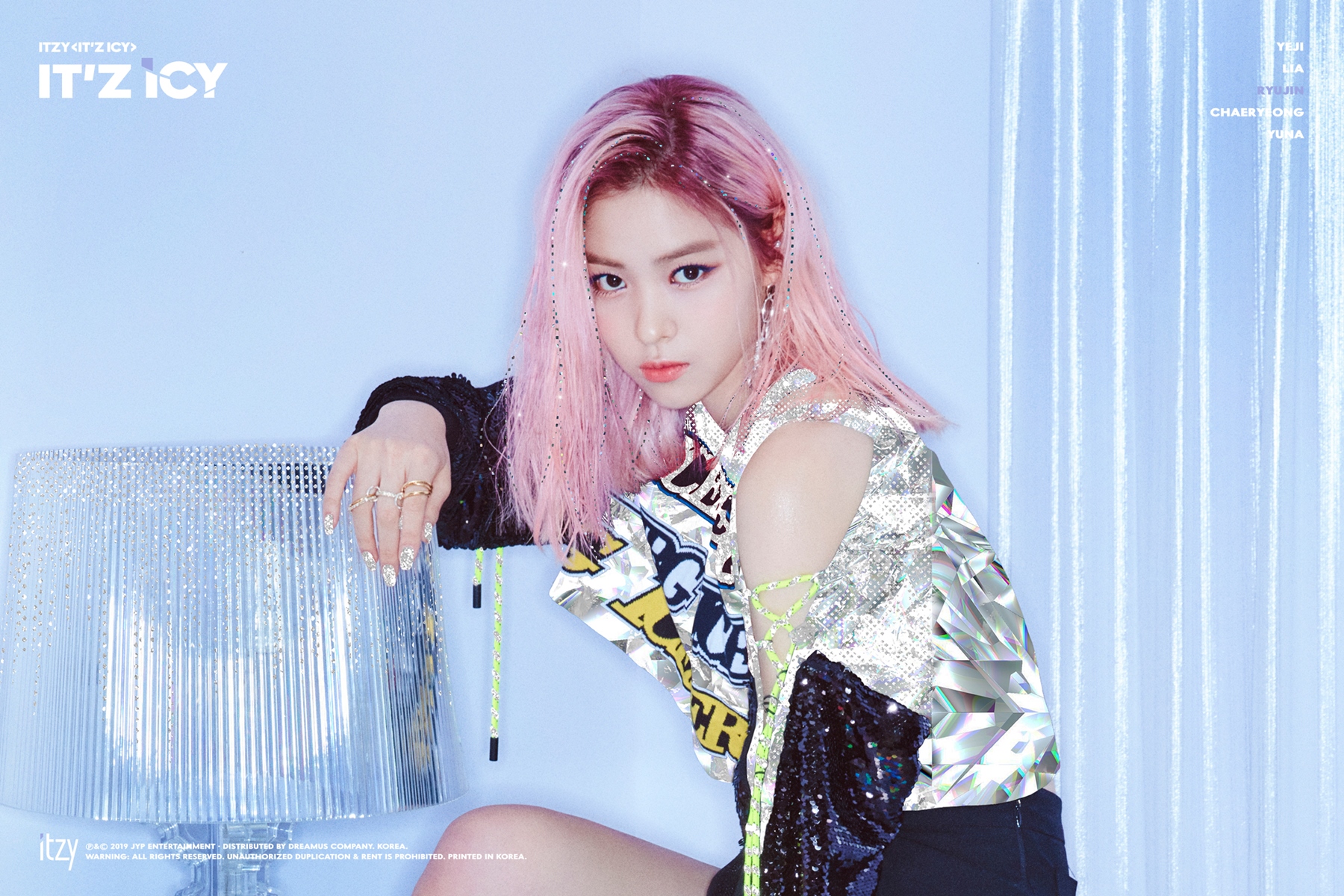 ITZY_류진 (2).jpg