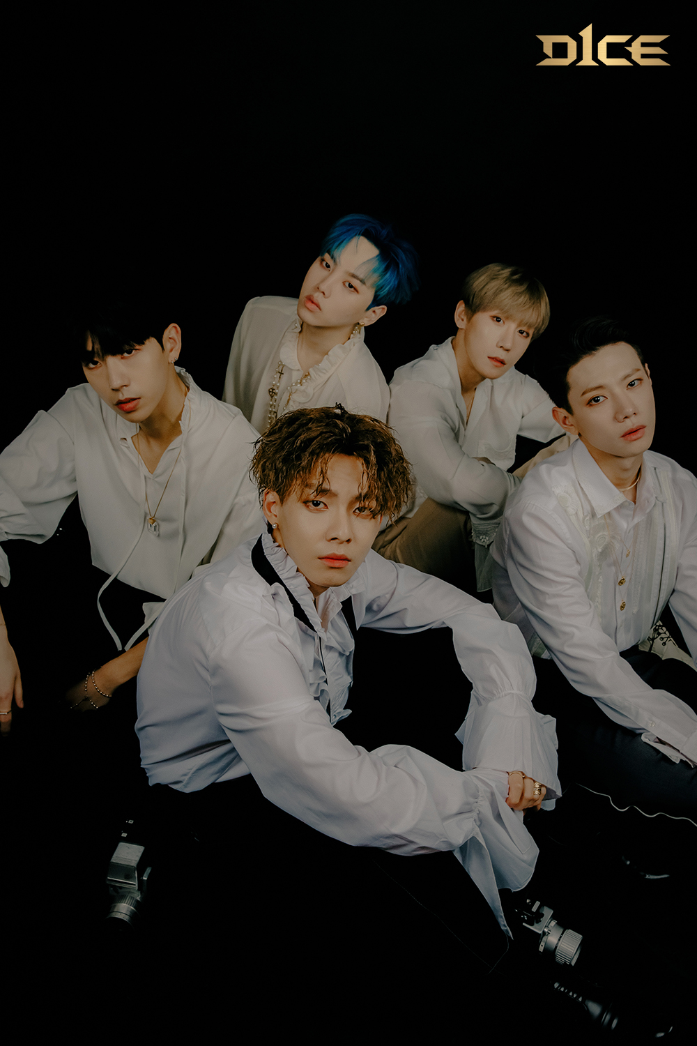 D1CE_Black_Group_02.jpg