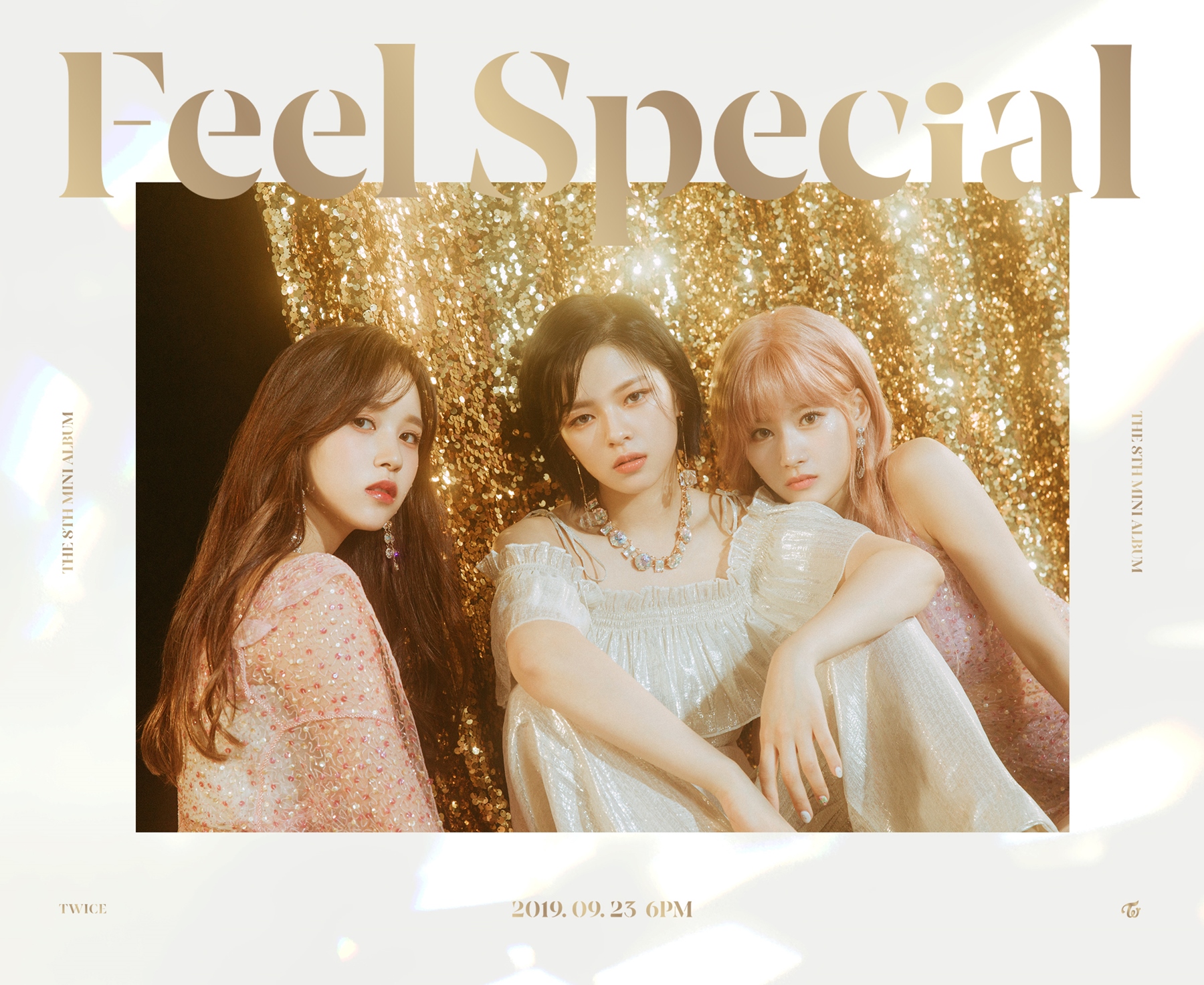 Feel Special_미나정연사나.jpg