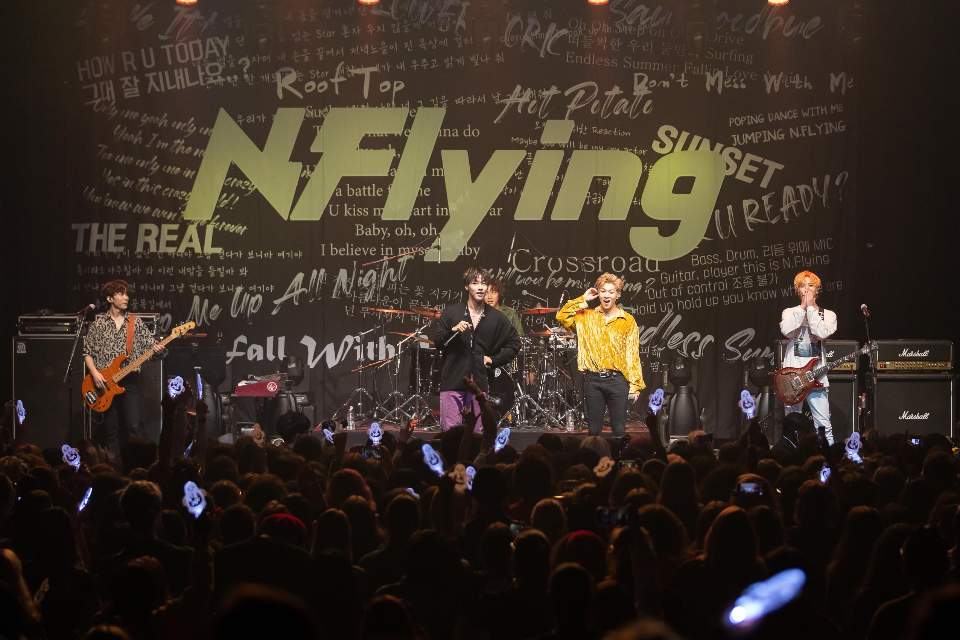 FNC_엔플라잉 (1).jpg