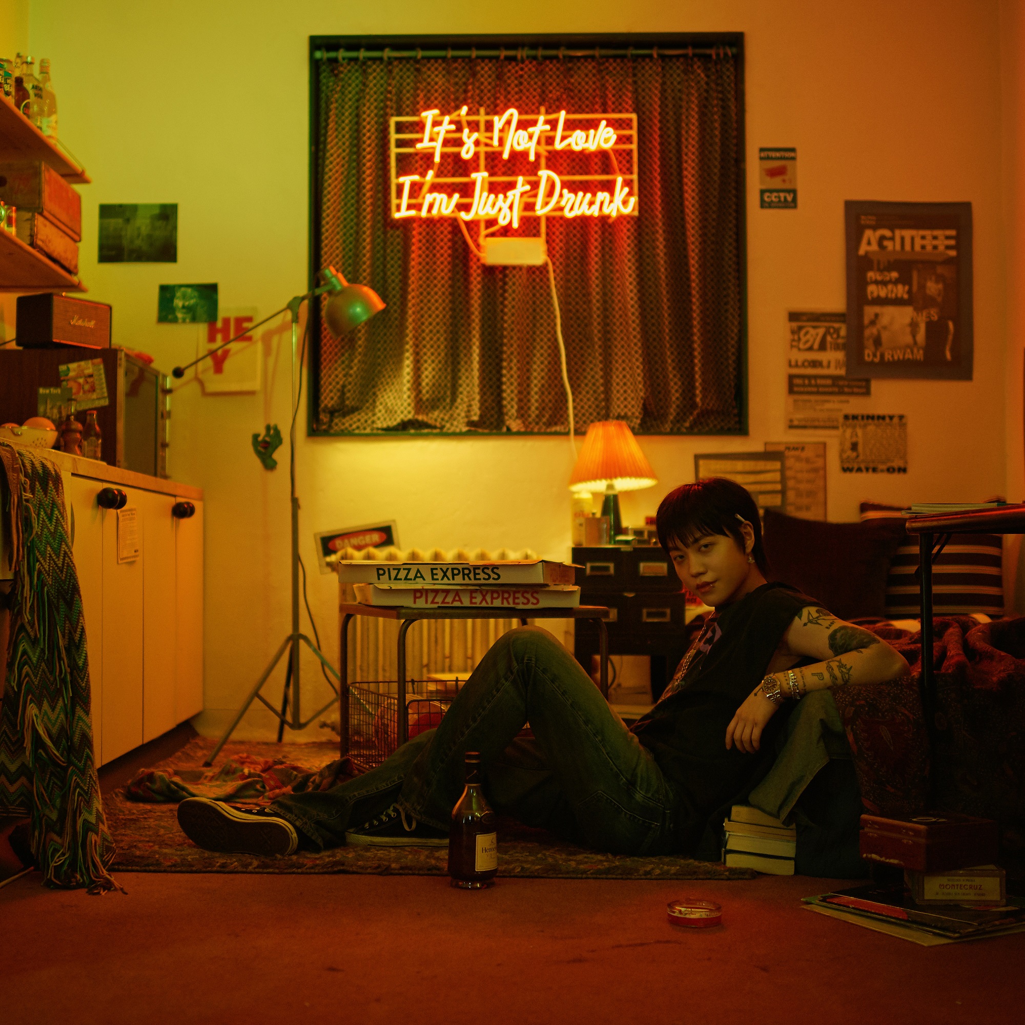 BLOO_EP [Its not love Im just Drunk]_커버 (1).jpg