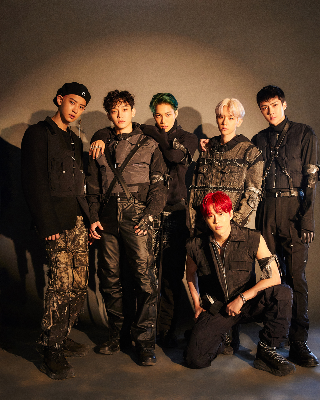 엑소 정규 6집 EXO 단체 이미지.jpg