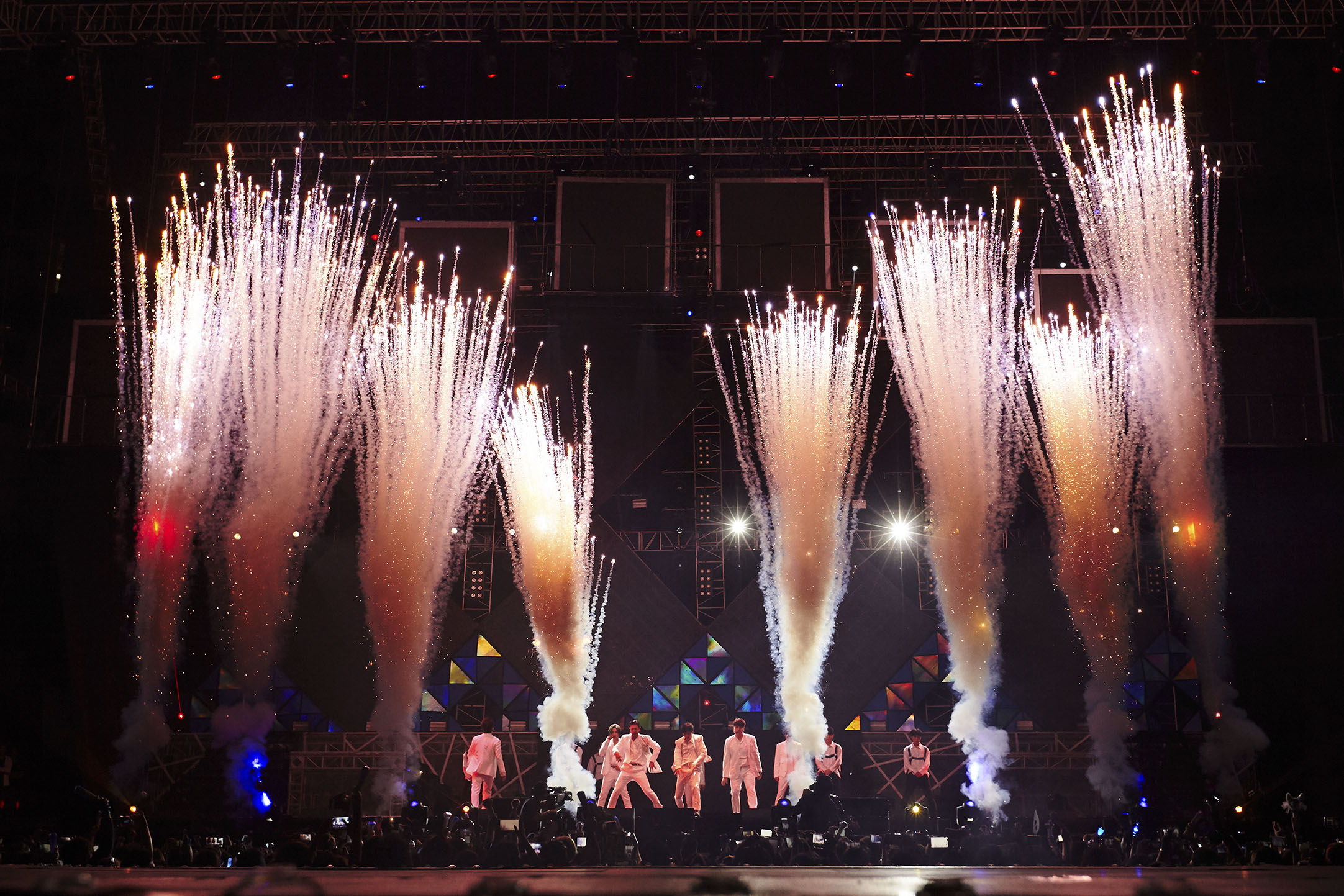슈퍼주니어 마닐라 슈퍼쇼 8 공연 이미지 (7).jpg